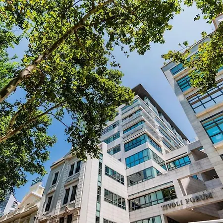 Hang Your Hat * Lisboa