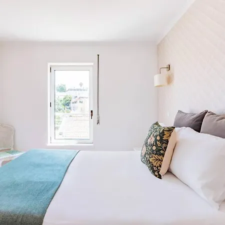 Hang Your Hat Lisbon